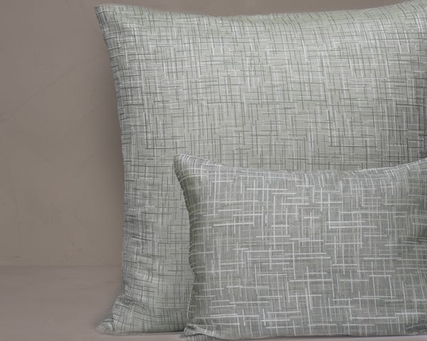 Photo of the Mosaico Jacquard | Euro Flip Sham ensemble.