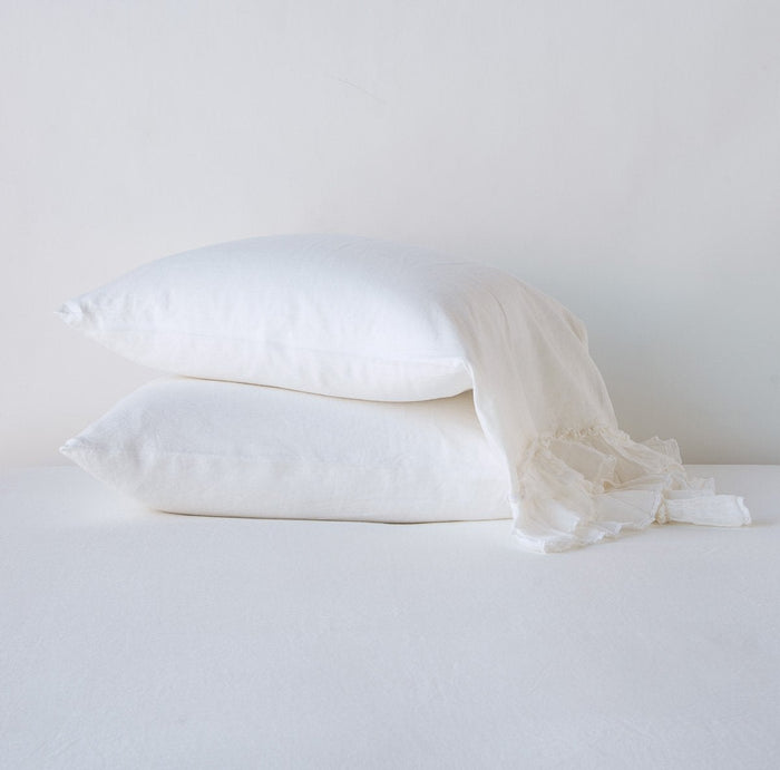 Photo of the Linen Whisper | Pillowcase ensemble.
