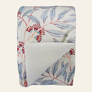 Photo of the Linenberry | Throw ensemble.
