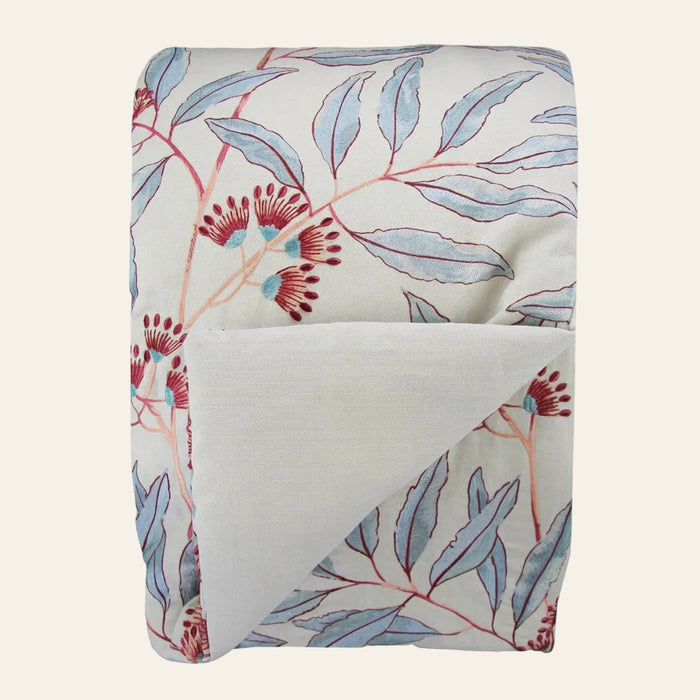 Photo of the Linenberry | Throw ensemble.