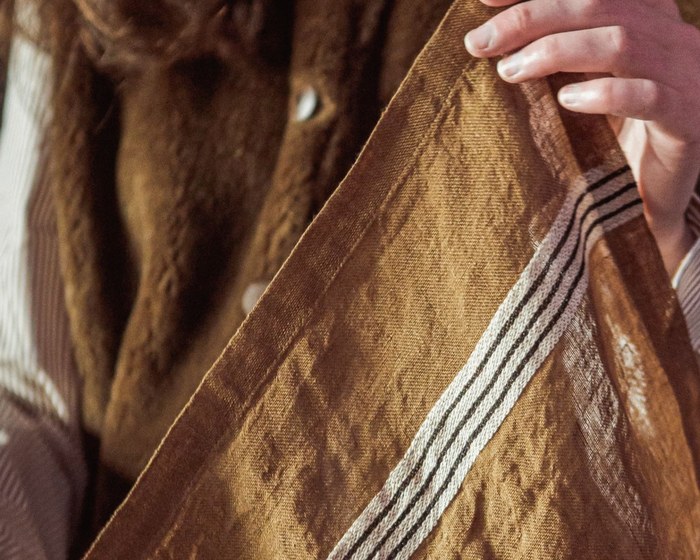 Photo of the Locomotive Stripe | Napkin Set ensemble.