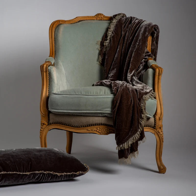 Loulah | Throw Pillow