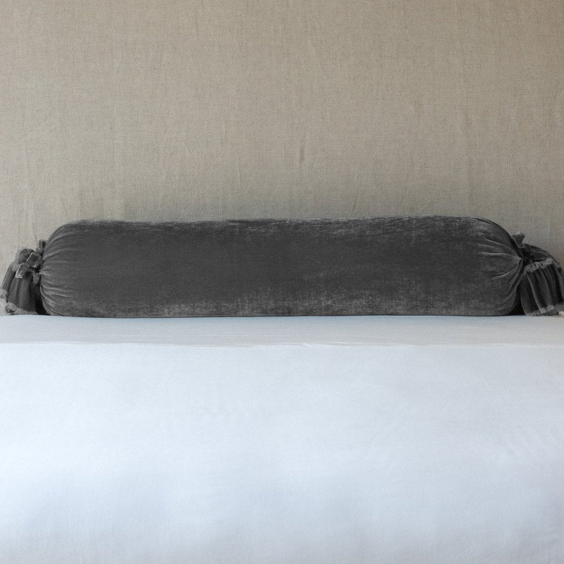 Loulah | Throw Pillow