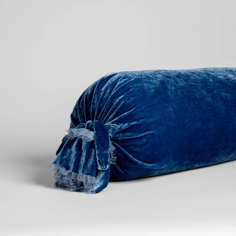 Loulah | Throw Pillow
