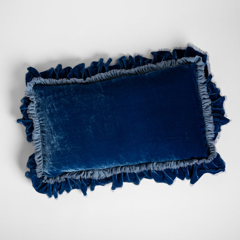 Loulah | Throw Pillow