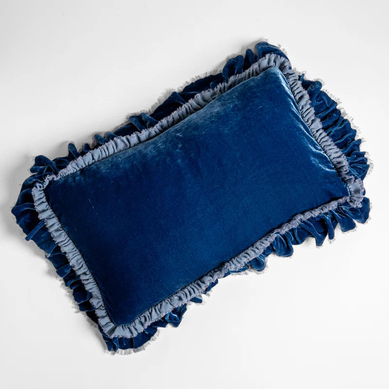 Loulah | Throw Pillow