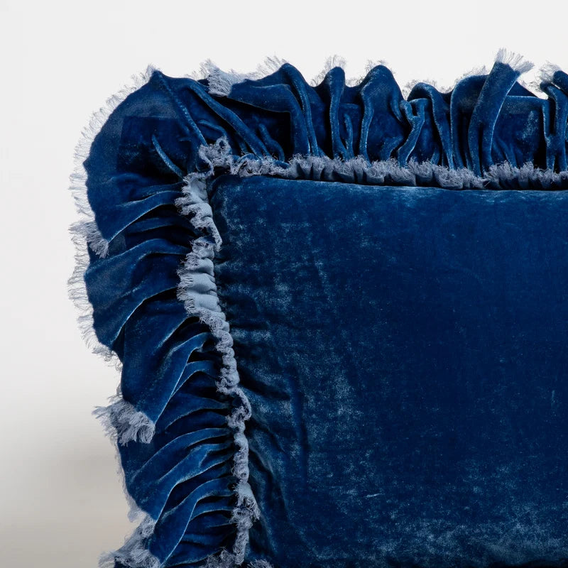 Loulah | Throw Pillow