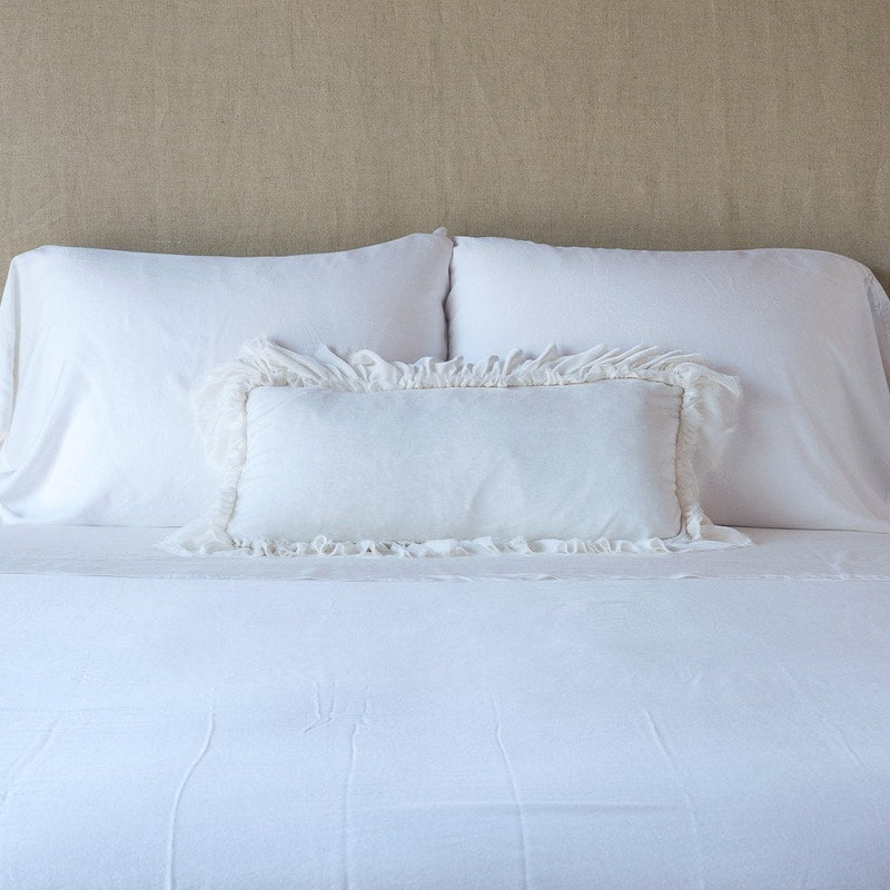 Loulah | Throw Pillow