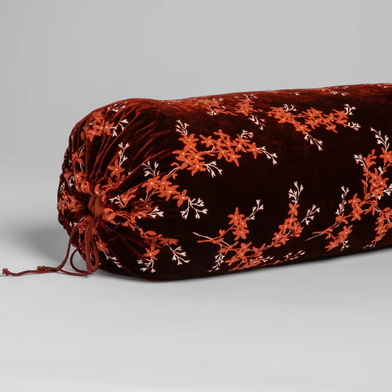 Lynette | Throw Pillow