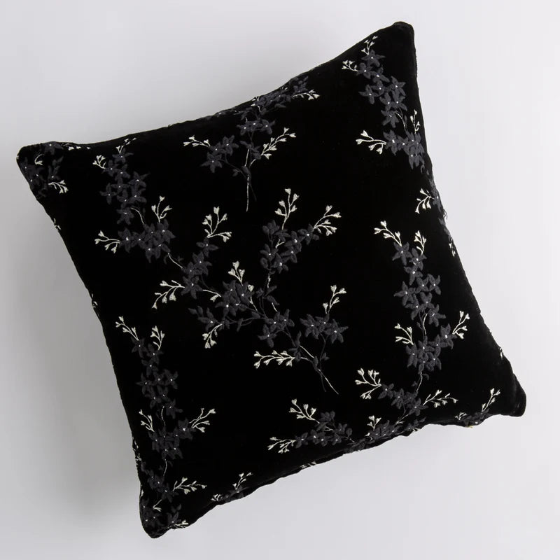 Lynette | Throw Pillow