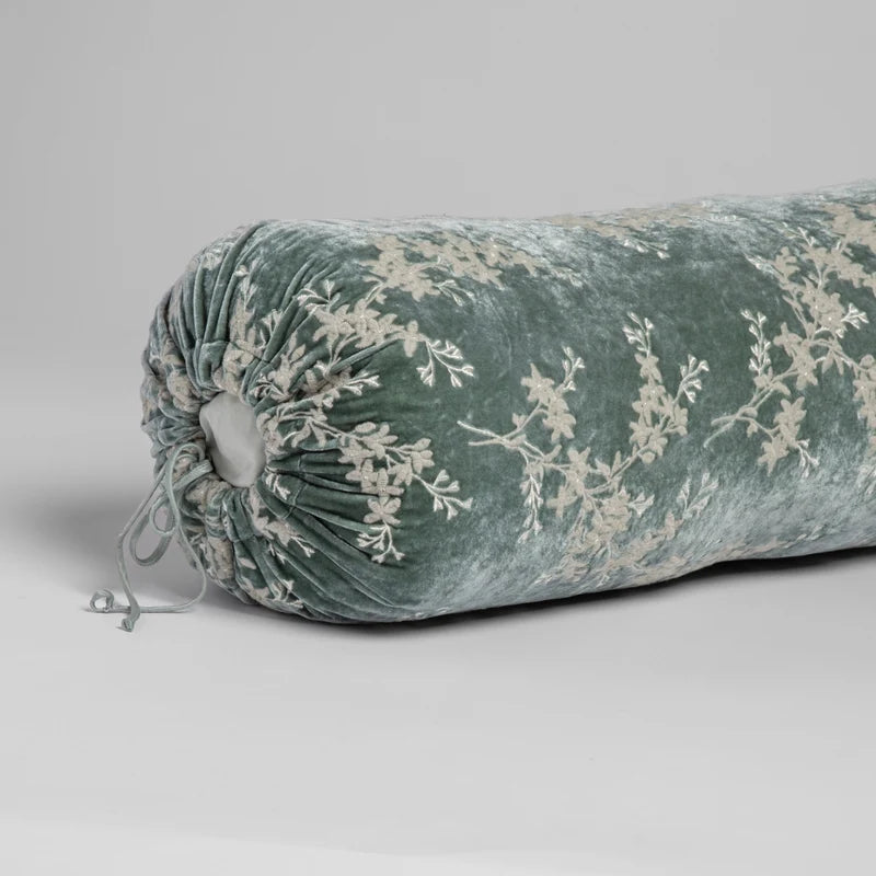 Lynette | Throw Pillow