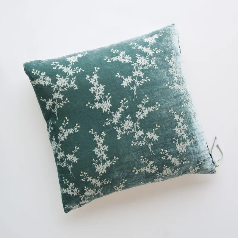 Lynette | Throw Pillow
