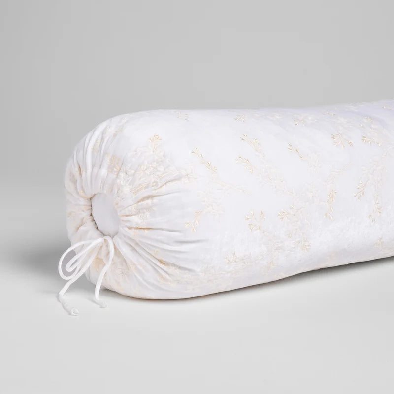 Lynette | Throw Pillow