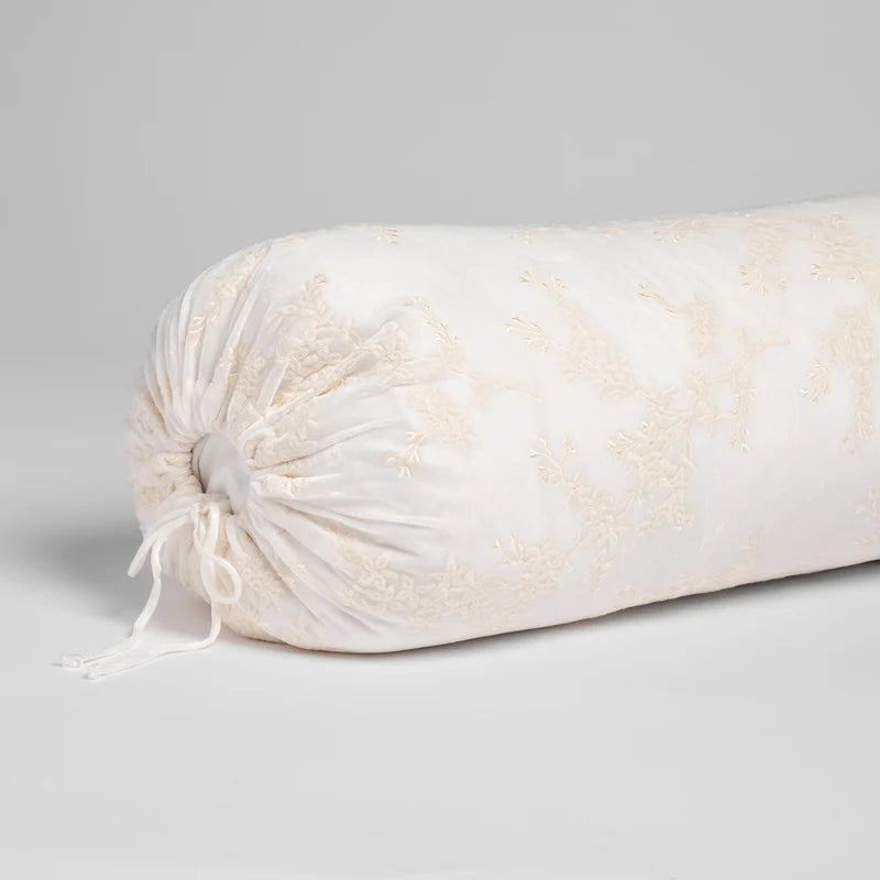 Lynette | Throw Pillow