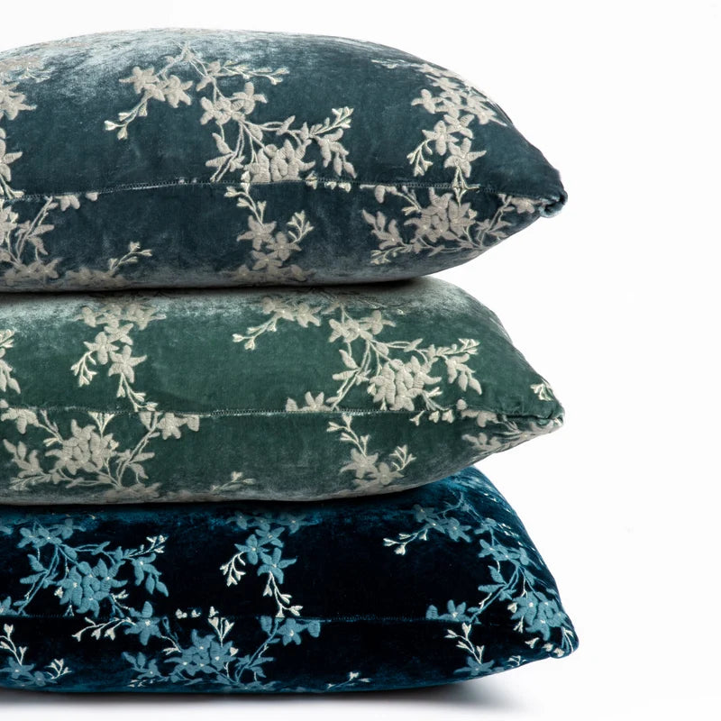 Lynette | Throw Pillow