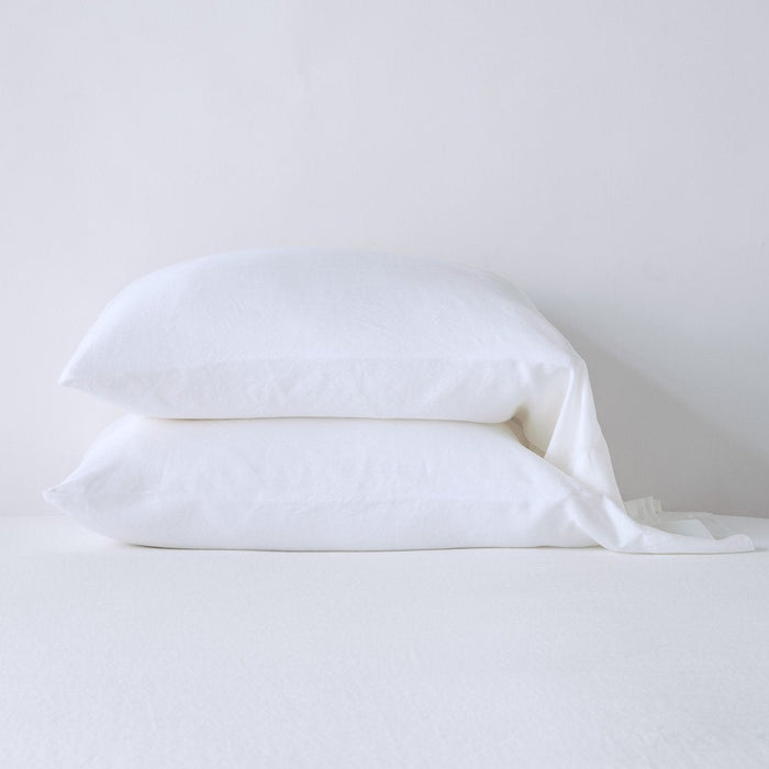 Photo of the Madera Luxe | Pillowcase ensemble.