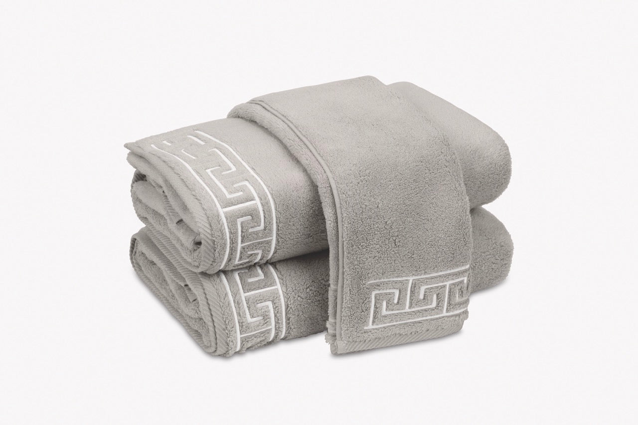 Image of Matouk Adelphi towels in color sterling.