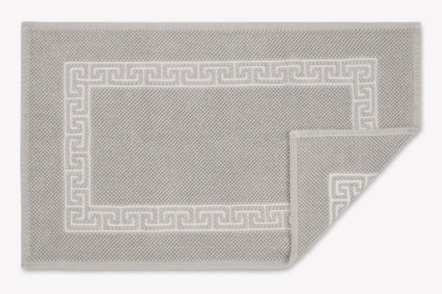 Image of Matouk Adelphi tub mat in color Sterling