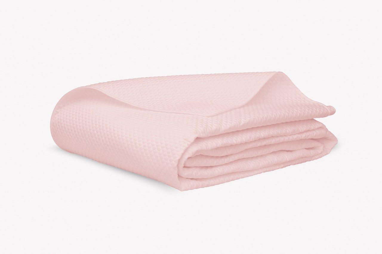 Image of Matouk Alba Quilt in color Pink