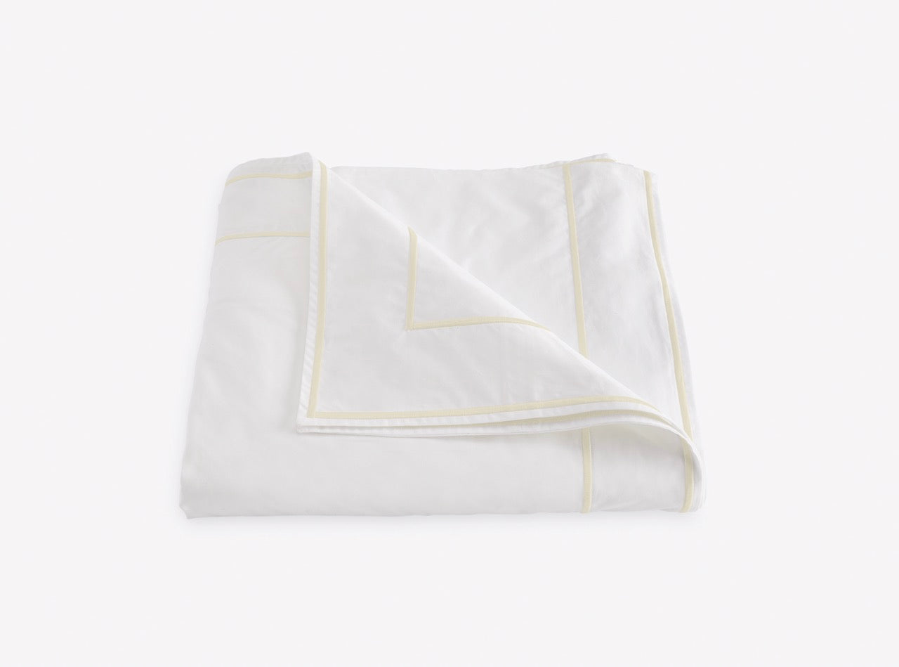 Image of Matouk Ansonia duvet in color ivory.