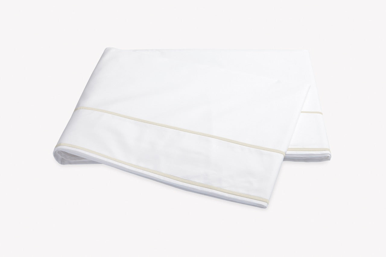 Image of Matouk Ansonia flat sheet in color ivory.