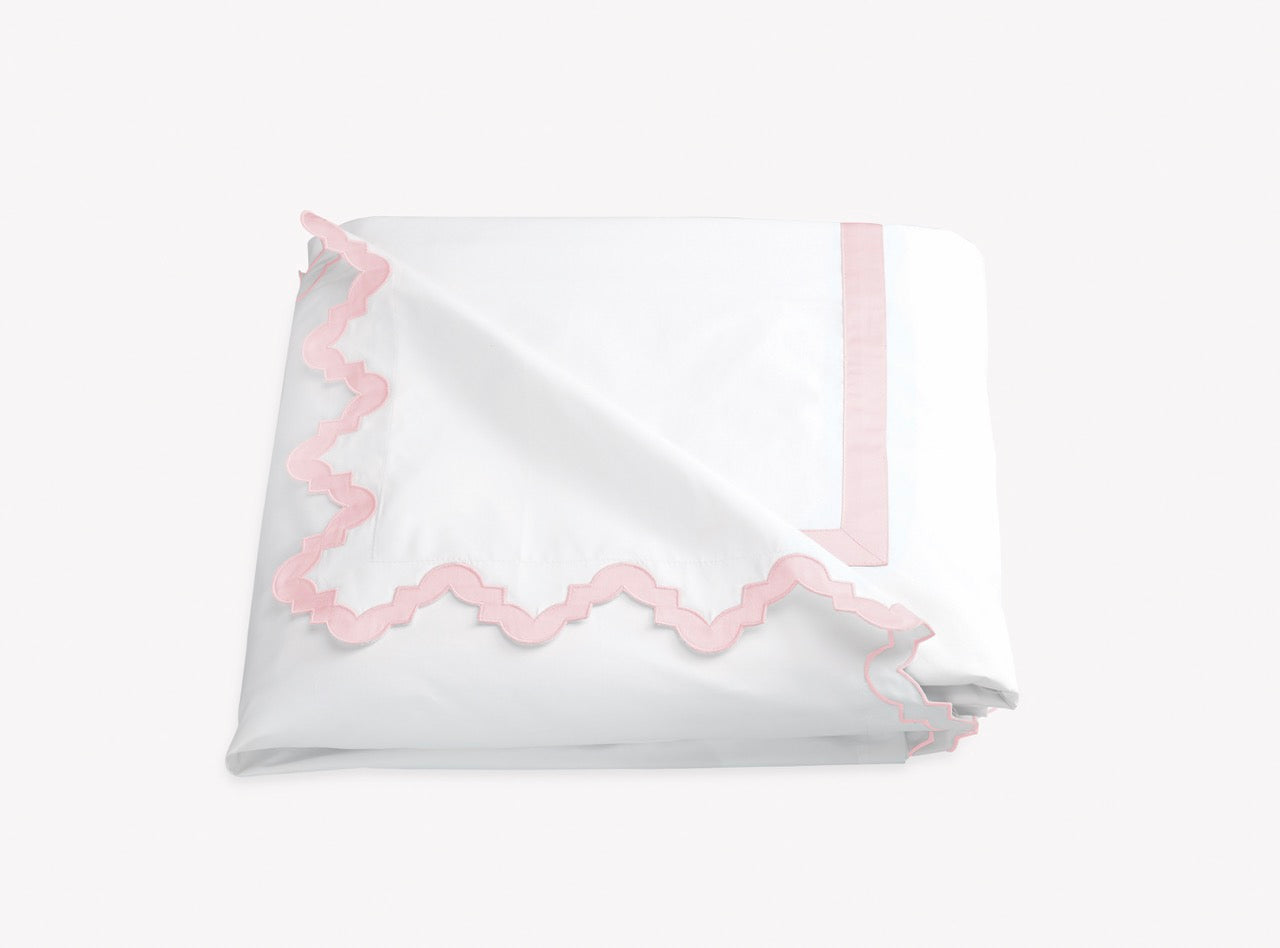 Image of Matouk Aziza duvet in color pink.