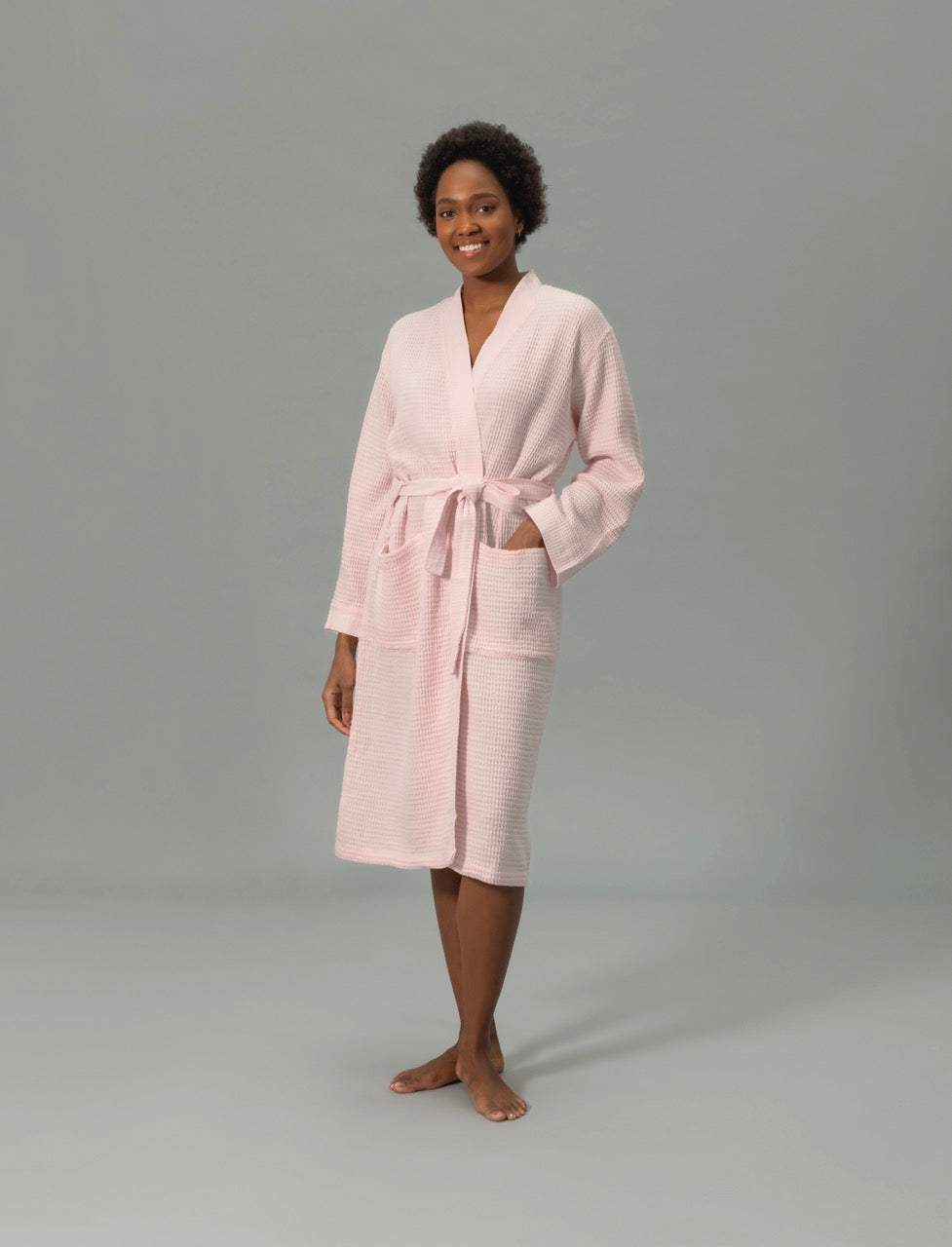 Image of Matouk bath Kiran robe in color blush.