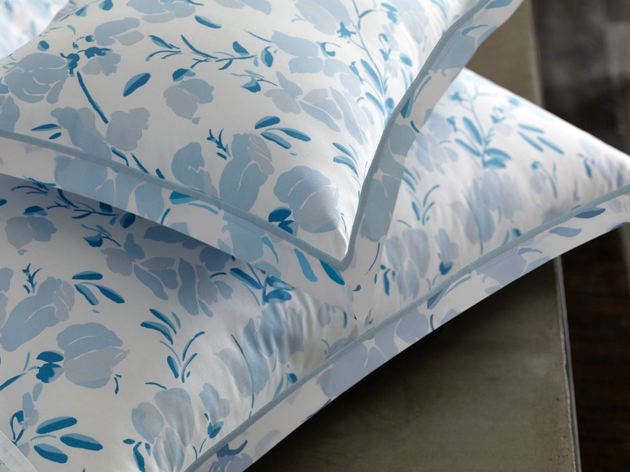 Image of Matouk Alexandra detail bedding.