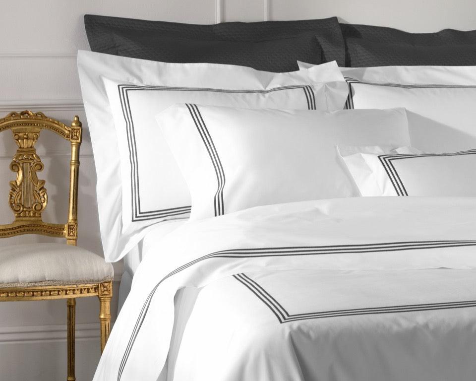 Image of Matouk Bel Tempo charcoal bedding.