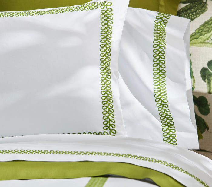 Photo of the Astor Braid | Pillow Sham ensemble.