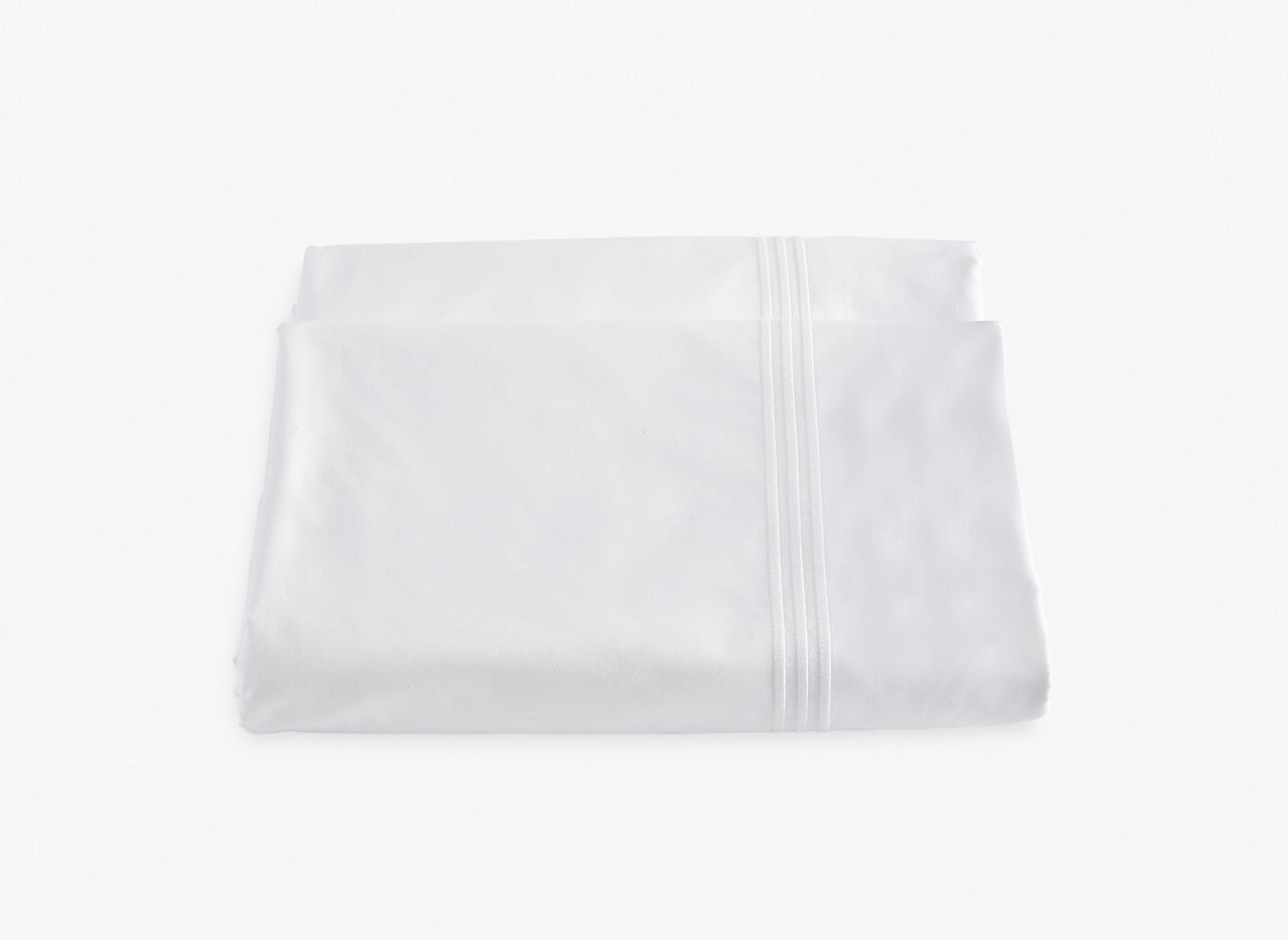 Image of Matouk Bel Tempo duvet in color white.