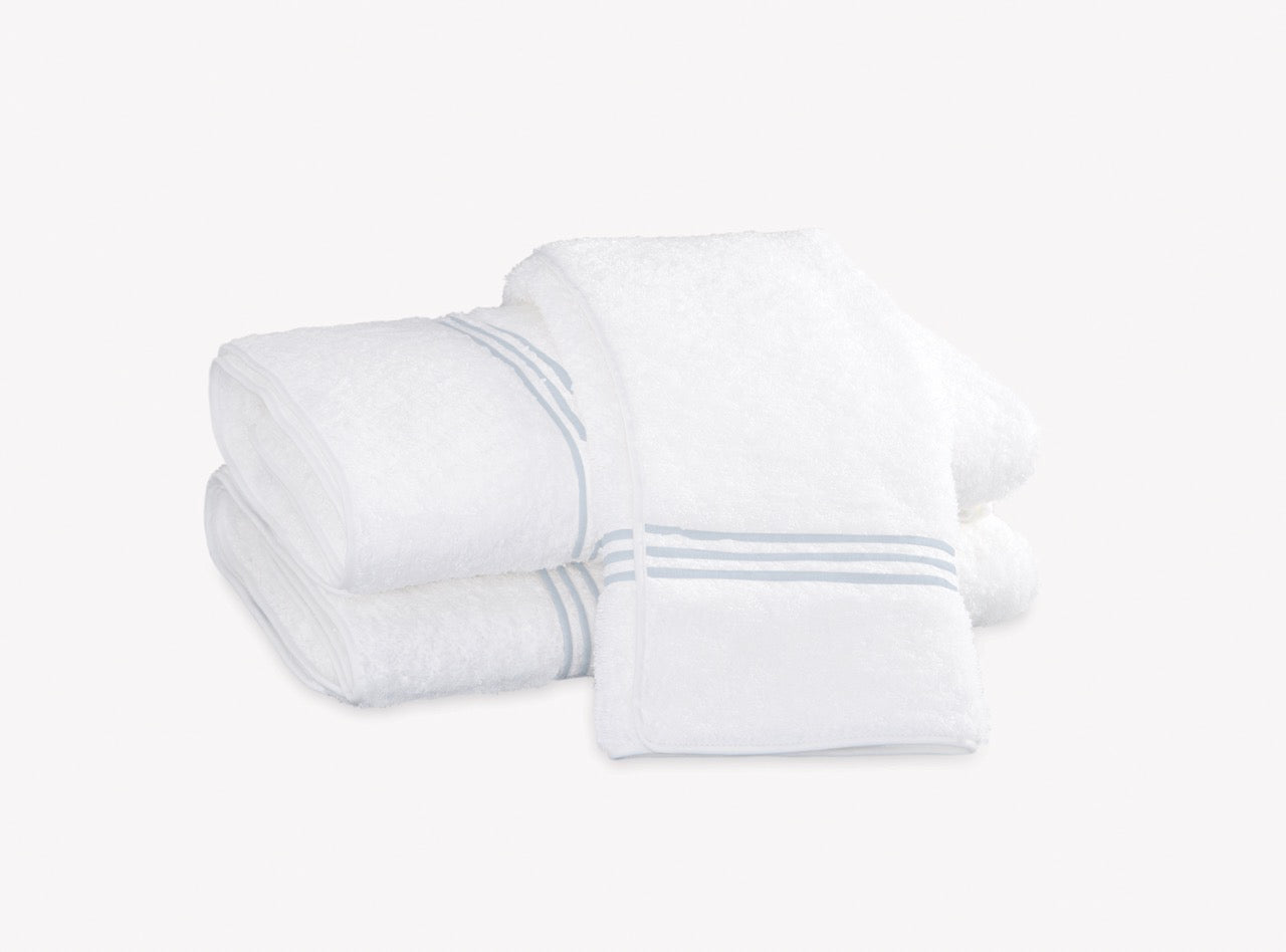 Image of Matouk Bel Tempo towels in color blue.