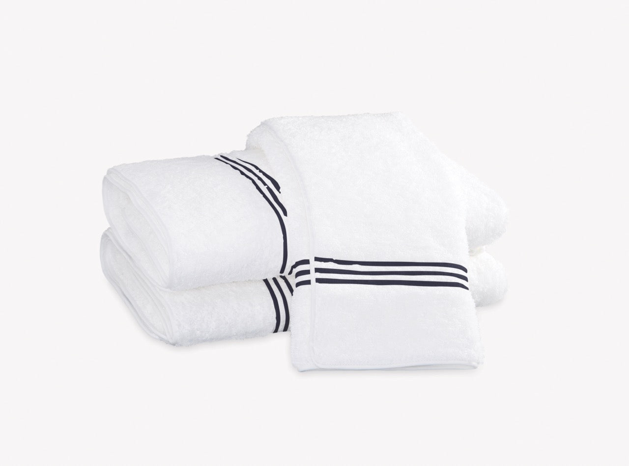 Image of Matouk Bel Tempo towels in color navy.