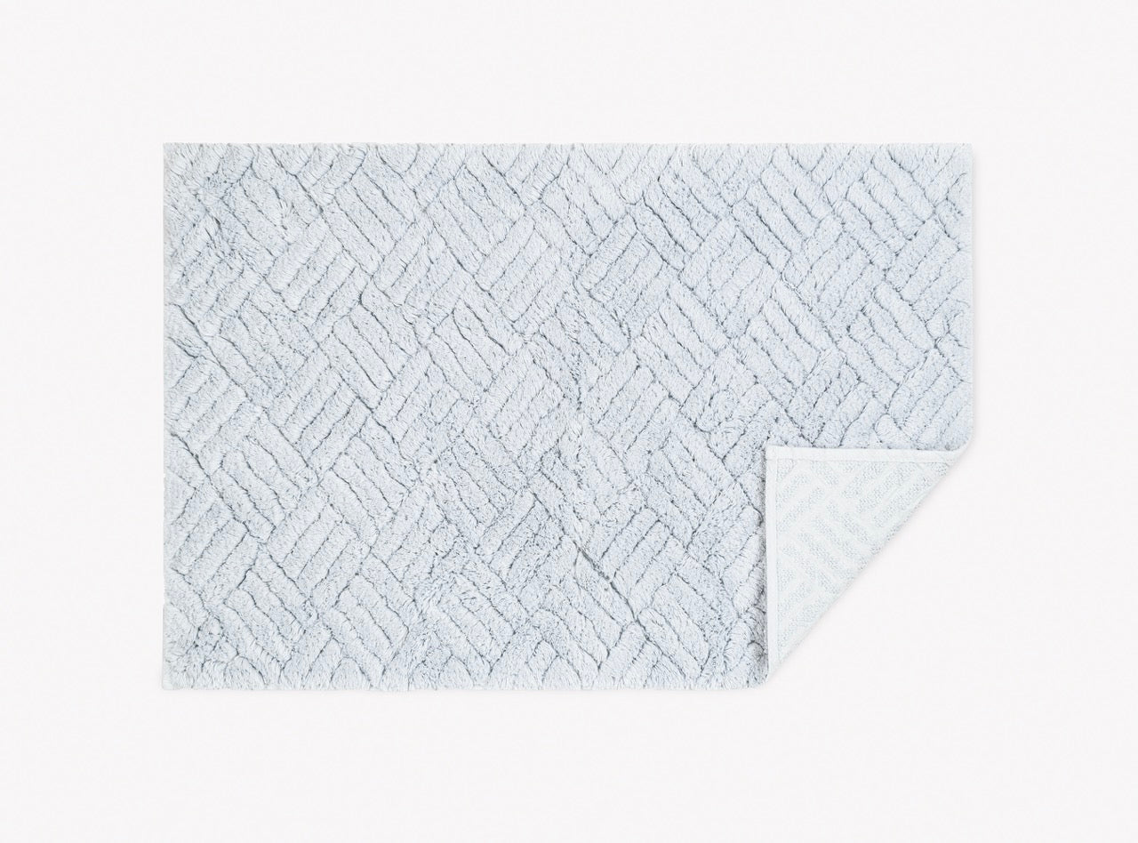 Image of Matouk Cairo bath rug in color light blue.