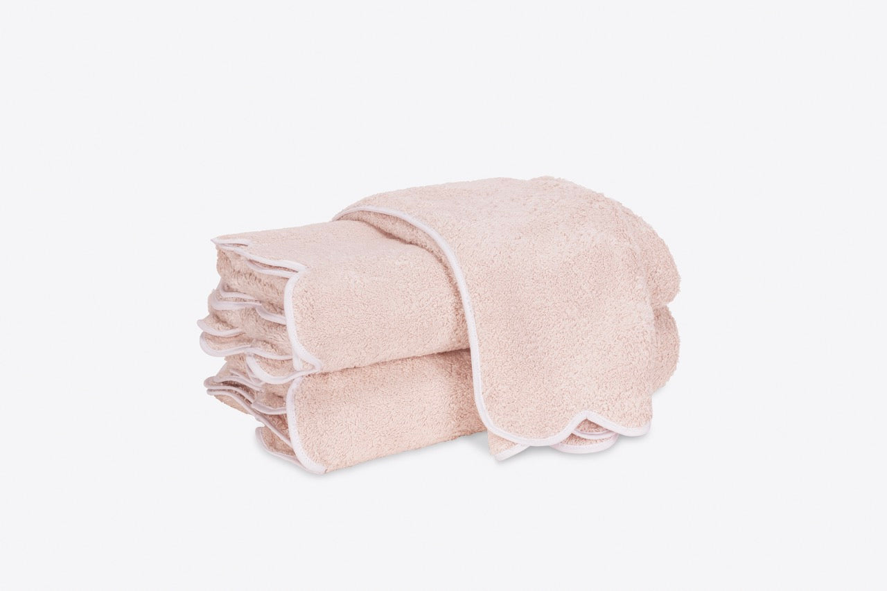 Image of Matouk Cairo Scallop towels in color Blush white.