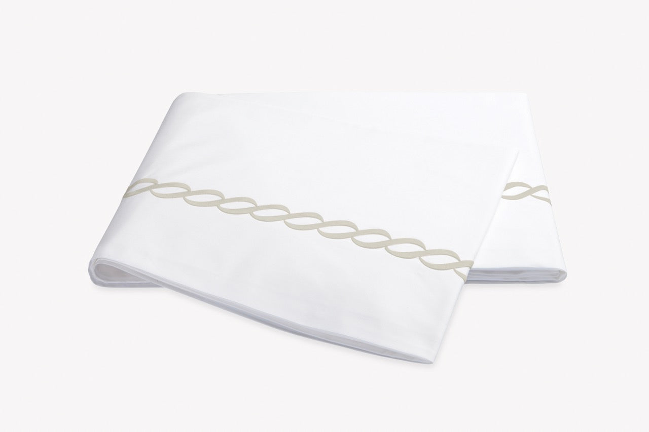 Image of Matouk Classic Chain flat sheet in color almond.