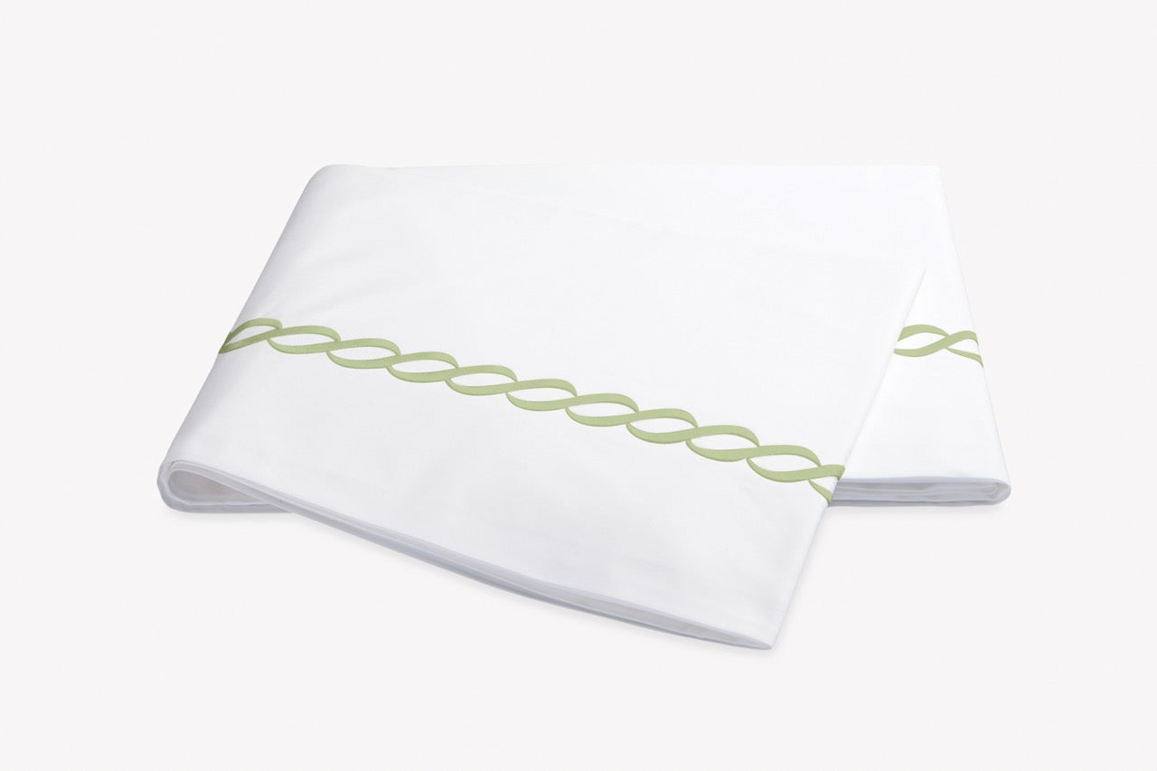 Image of Matouk Classic Chain flat sheet in color Springgreen.