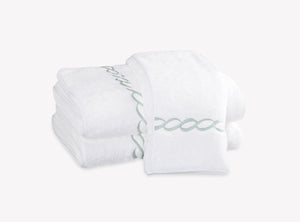 Photo of the Classic Chain Towel | Hand Towel ensemble.