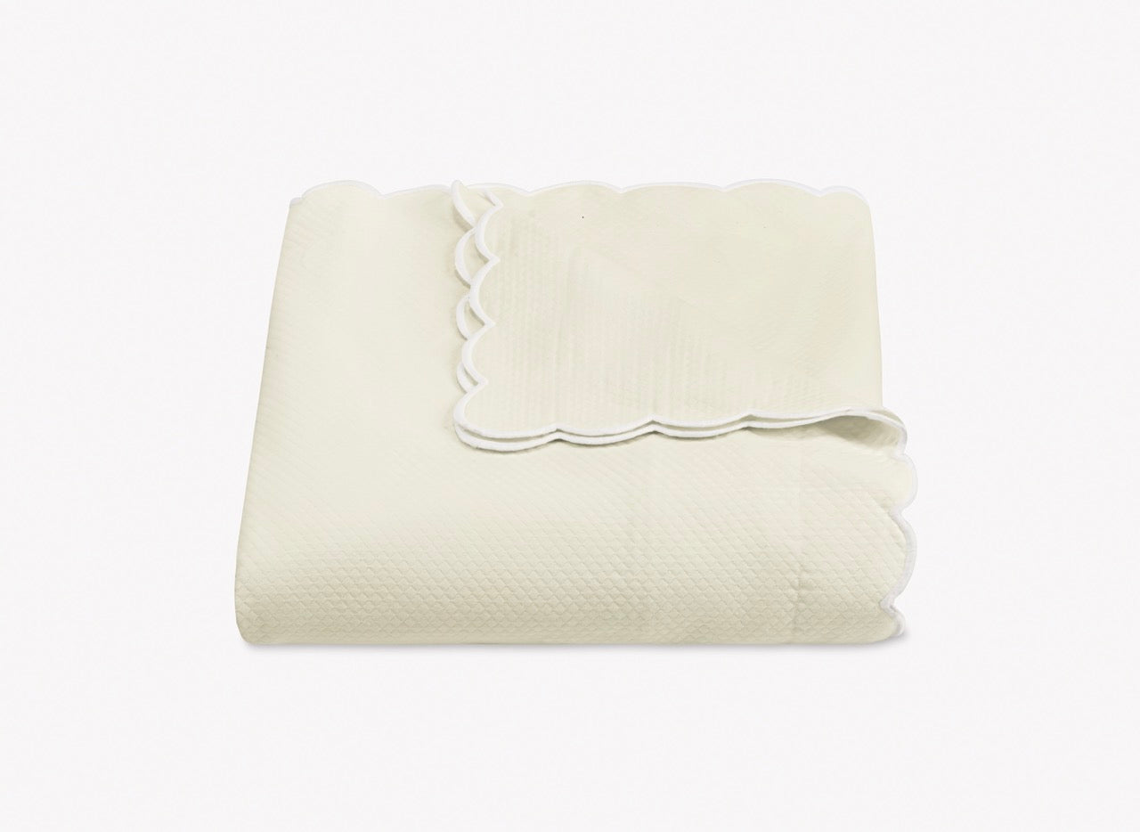 Image of Matouk Diamond pique duvet in color ivory.