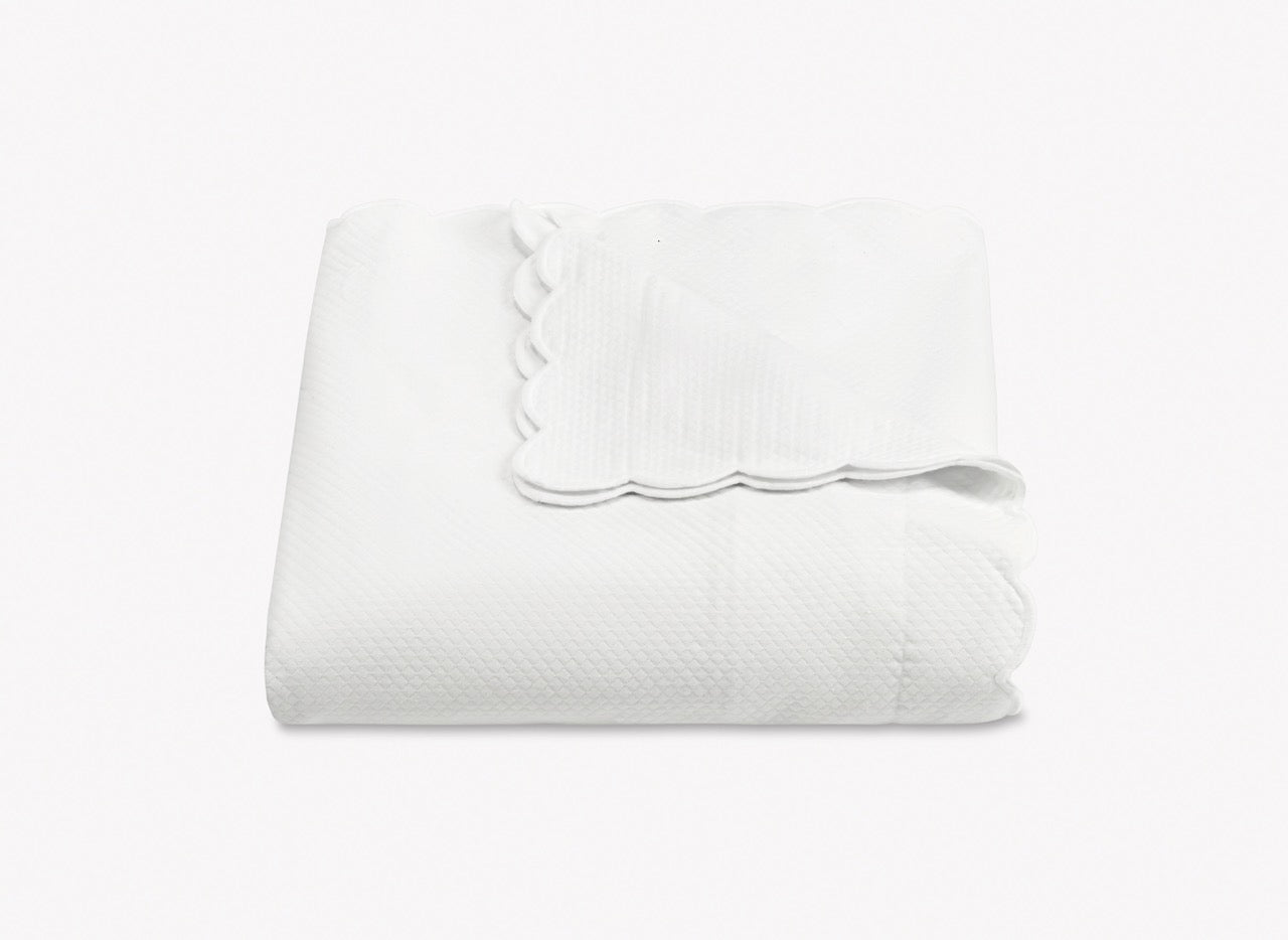 Image of Matouk Diamond pique duvet in color white.