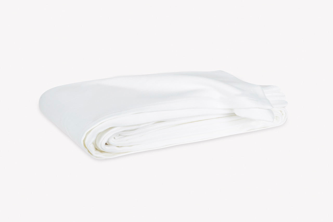 Image of Matouk Dream Modal blanket in color white.