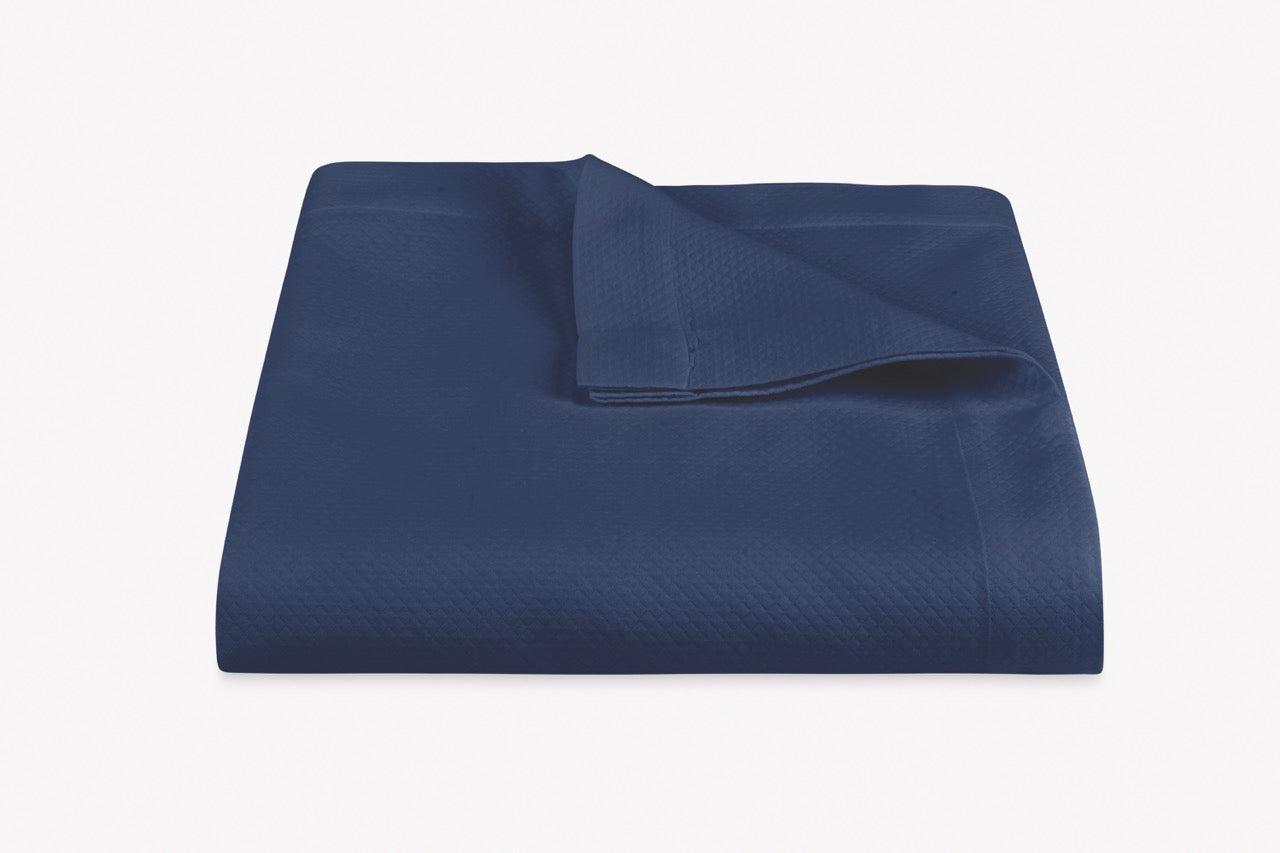 Image of Matouk Elliot coverlet in color navy.