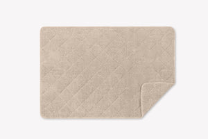 Photo of the Francisco | Quilted Tub Mat ensemble.