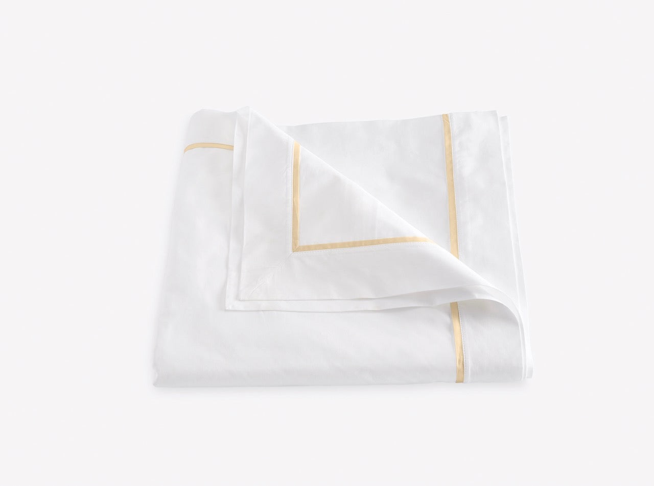 Image of Matouk Gatsby duvet in color champagne.