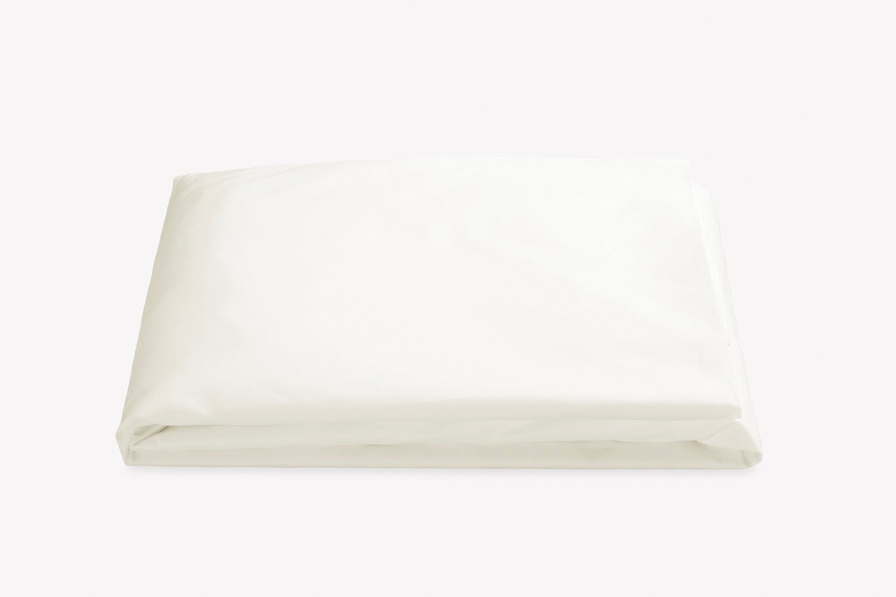 Image of Matouk Gatsby fitted sheet in color ivory.