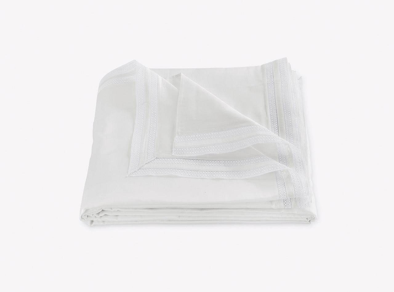 Image of Matouk Grace duvet in color bone.