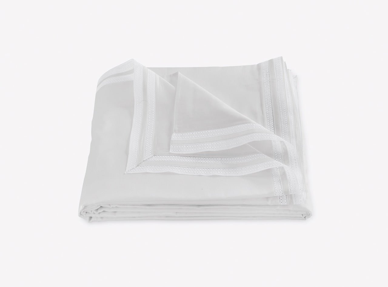 Image of Matouk Grace duvet in color silver.