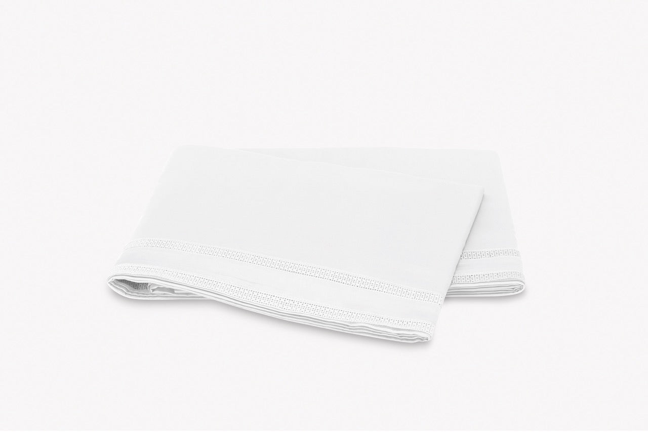 Image of Matouk Grace flat sheet in color white.