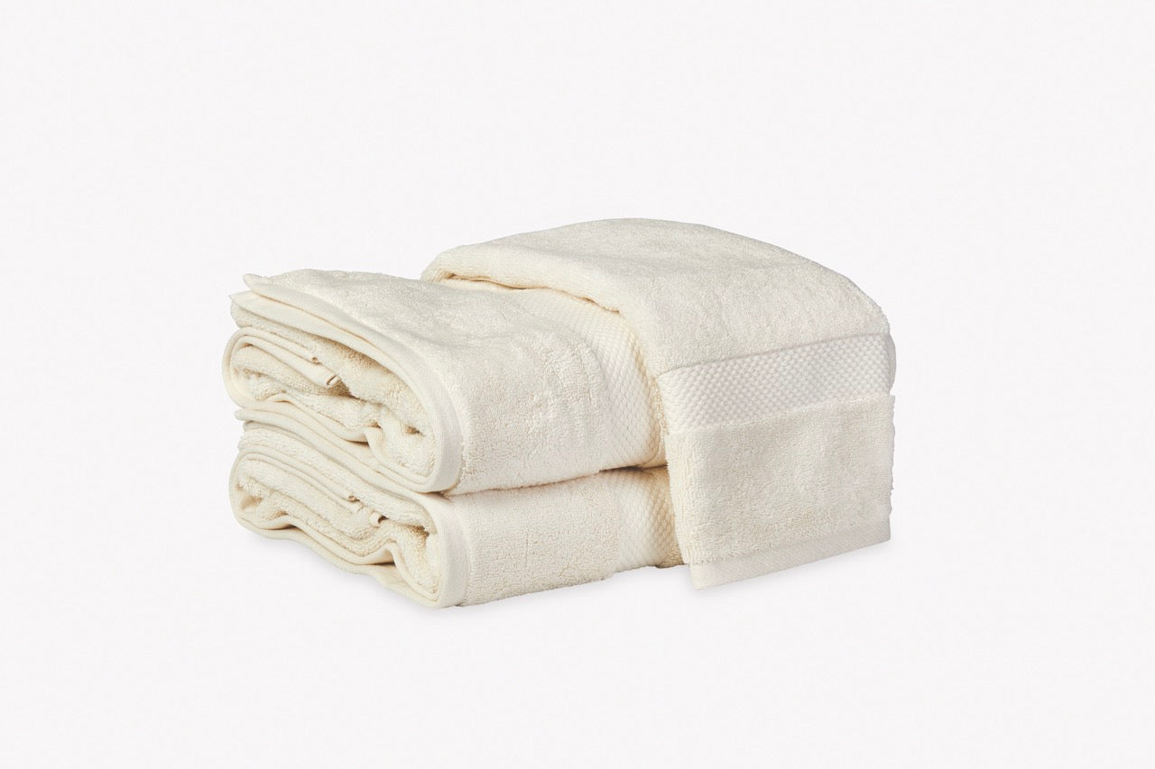 Image of Matouk guesthouse towels in color Cream.