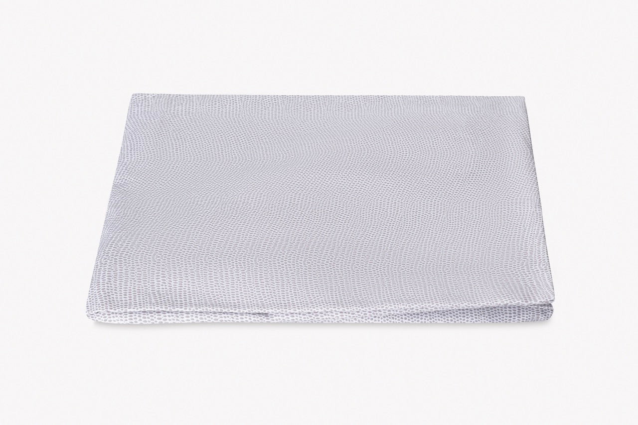 Image of Matouk Jasper fitted sheet in color fawn.